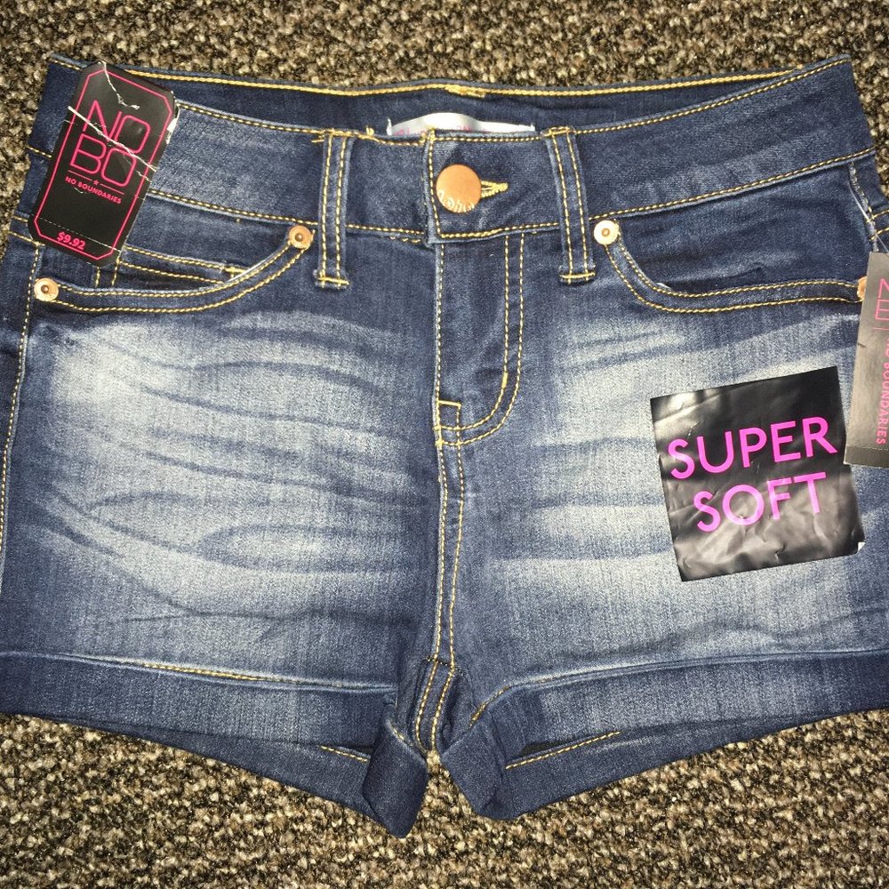 NOBO No Boundaries SUPER SOFT Short.  Juniors Size 5.  NWT!